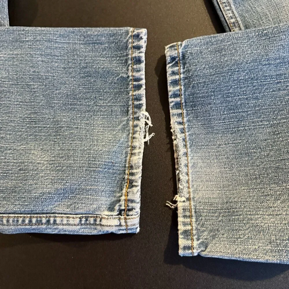 Levi’s 559 Relaxed Straight Jeans | Light Wash Distressed 32x34 - Picture 2 of 11